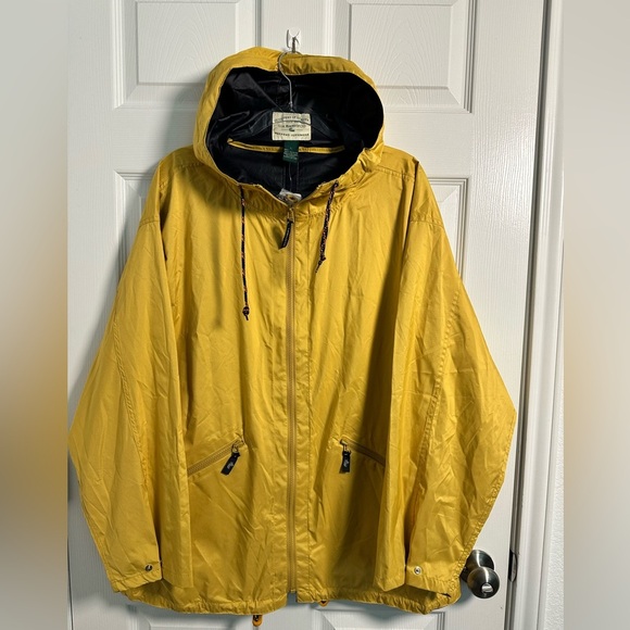 G.H. Bass & Co. Yellow Raincoat with Hood - Picture 1 of 12